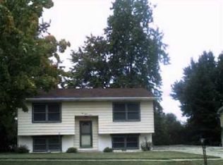 287 S Chase Dr, Crown Pt, IN 46307