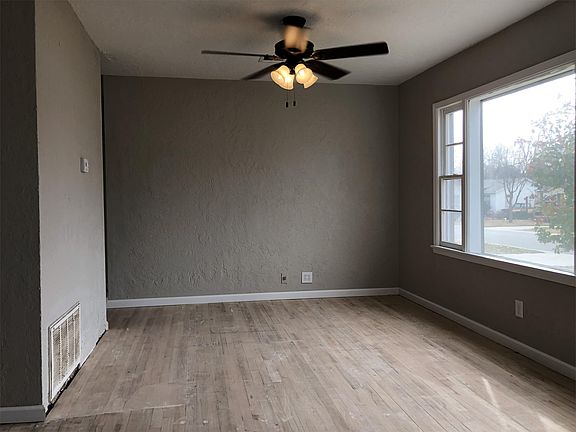 5th image of 625 Rancho Dr