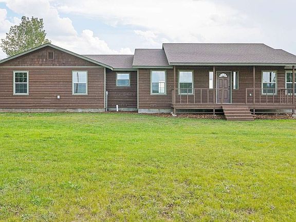 2nd image of 813 Bass Ln