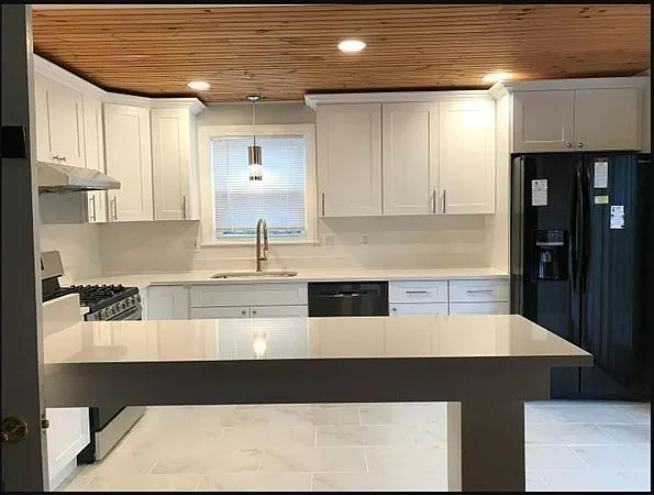 8 Logan Ave #8 — Photo 2
