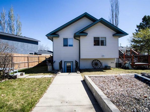 22 SW Greenview Cres, Strathmore, AB T1P 1L2