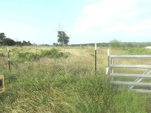 2nd image of 407 S State Highway 95