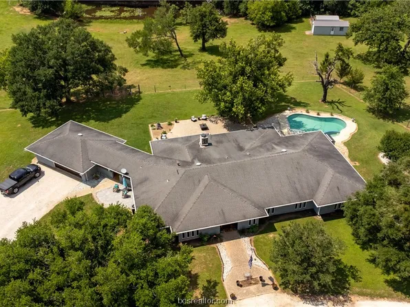 871 Cazey Loop, Franklin, TX 77856