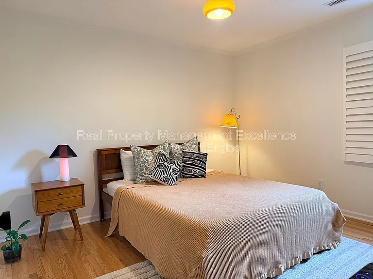 1208 Nottingham Dr — Photo 28