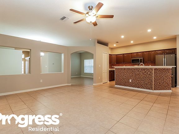 3rd image of 9808 Jasmine Brook Cir