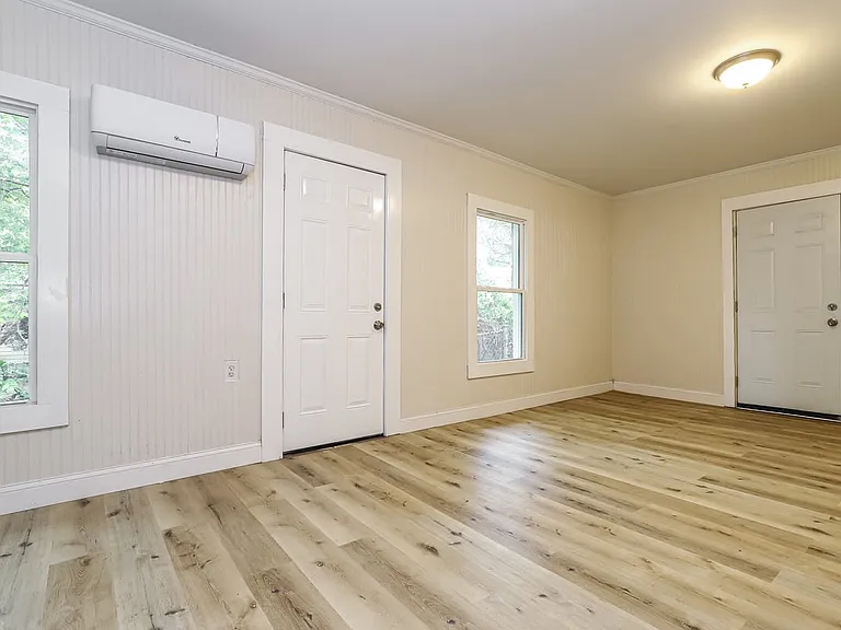 1312 Vernon Pl #A — Photo 6