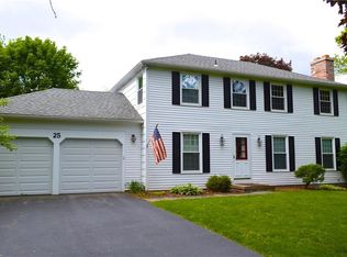 25 Dunmow Cres, Fairport, NY 14450