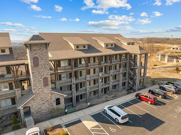 4th image of 130 Royal Vista Drive #605 BLDG 6
