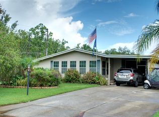1360 Windsor St, Tavares, FL 32778