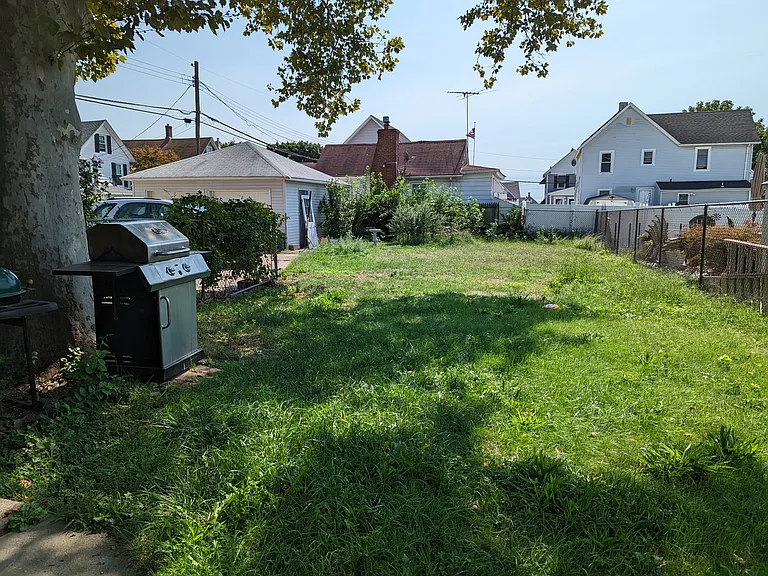32 Idlewild Ave #1L — Photo 8