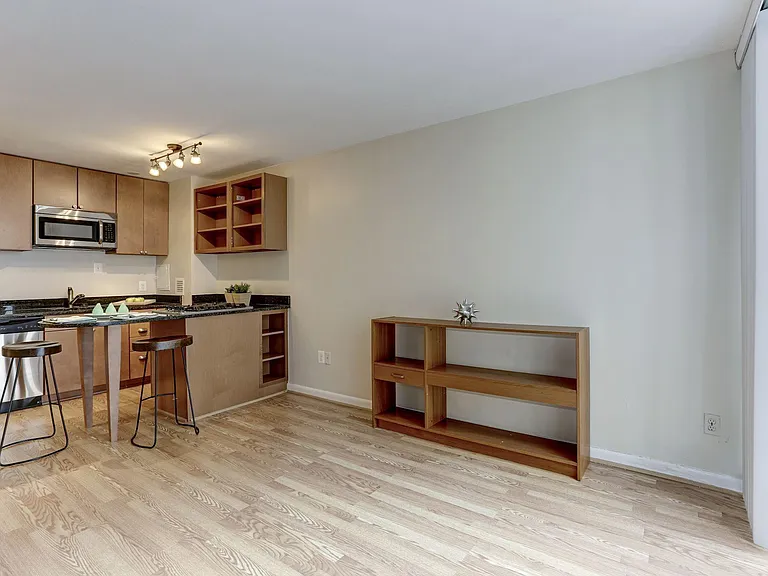 950 25th St NW #723-N — Photo 9