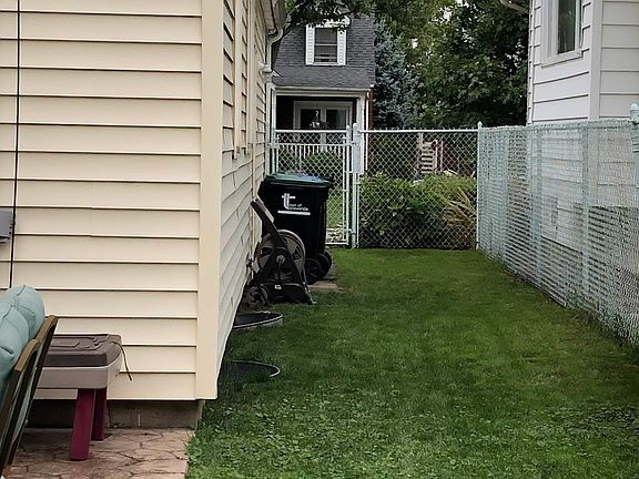 4th image of 30 Claremont Ave