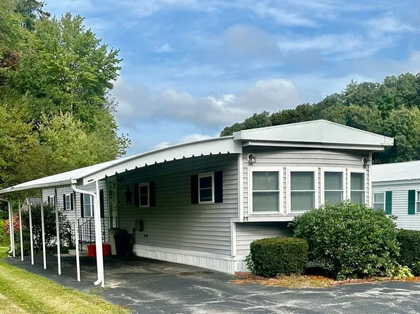 25 Saint James Cir, Hudson, MA 01749