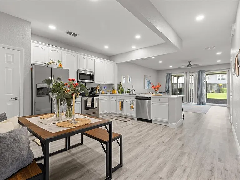 15048 Bellinkoff Ln — Photo 5