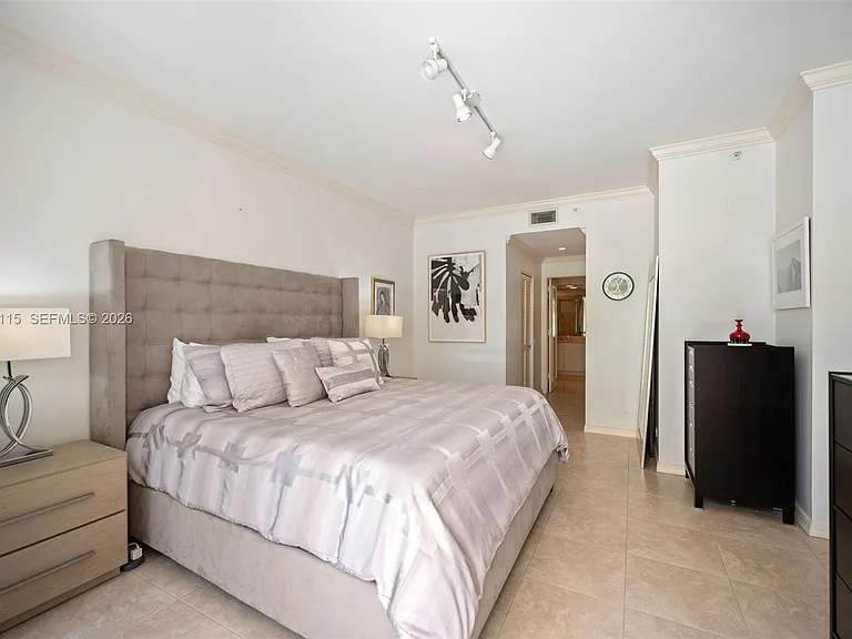 888 Brickell Key Dr #609 — Photo 16