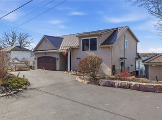 4102 E Lake Rd, Livonia, NY 14487