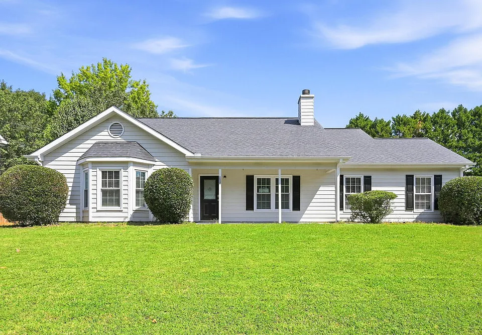 1290 Shamrock Hill Cir