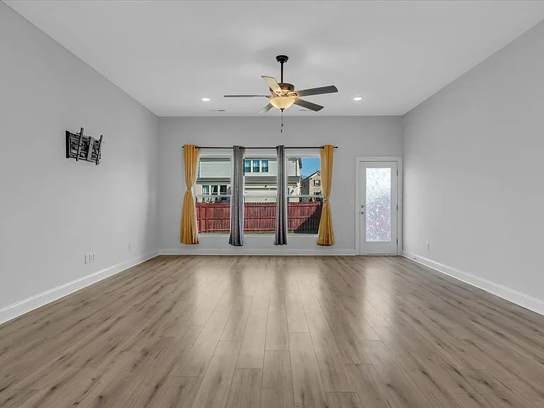 1121 Carlisle Pl — Photo 22