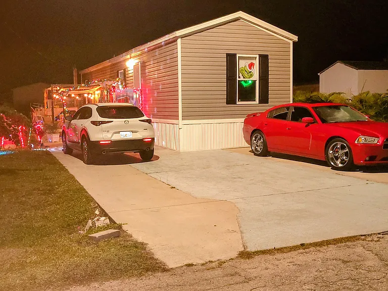 719 Lady Bird Ln — Photo 2