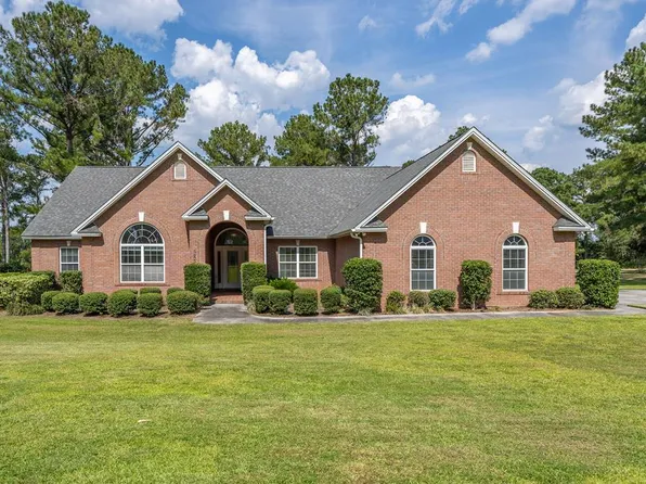 525 Drake Dr, Douglas, GA 31535