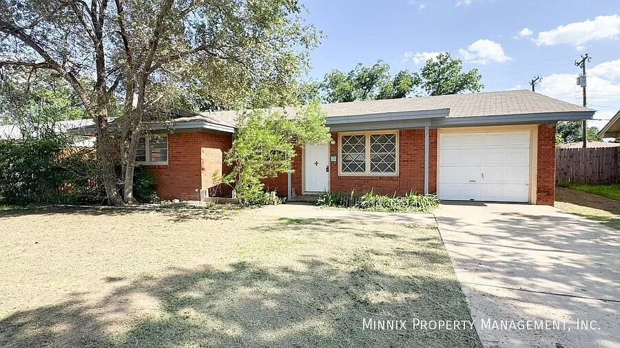 Close to Texas Tech | 3 bedroom | 5433 6th St. — Photo 4