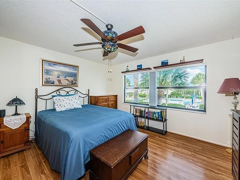 1324 Pasadena Ave S #205 — Photo 19