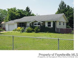2803 Brinkley Dr, Spring Lake, NC 28390