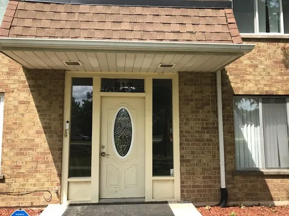 812 Sandra Dr APT 3B, University Park, IL 60484