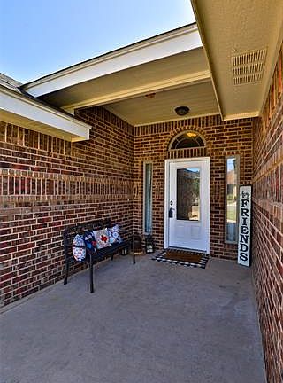 2nd image of 817 Great Waters Dr