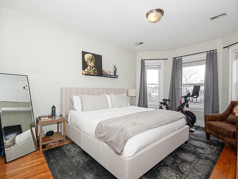2 Burnham Pl #2 — Photo 11