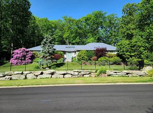 28 Milton Rd, Quaker Hill, CT 06375