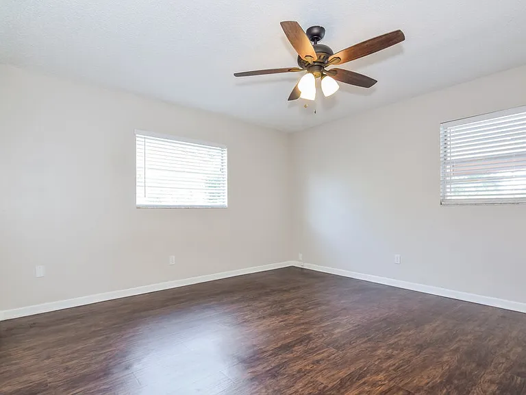 110 7th Jpv St — Photo 10