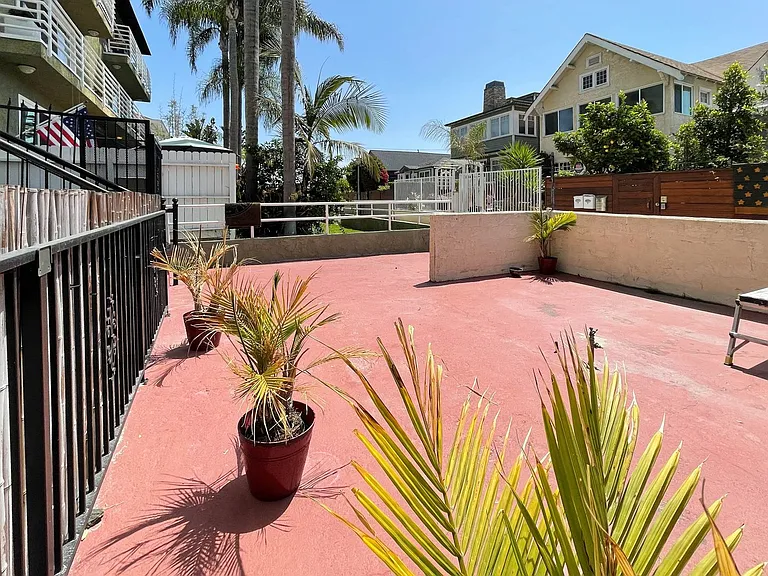 39 Sunset Ave. — Photo 12