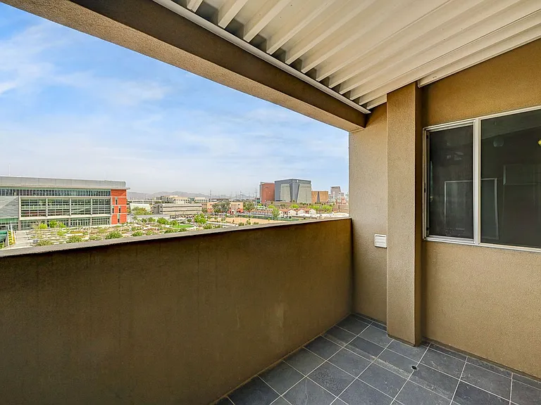 701 Shadow Ln — Photo 25