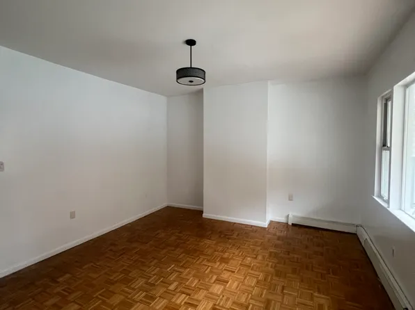 341 Vanderbilt Ave #1, Staten Island, NY 10304