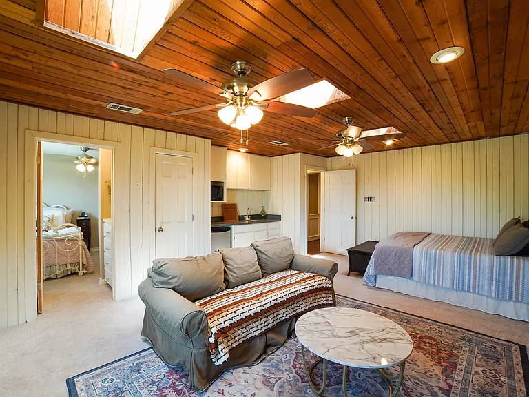 3069 Summit Dr — Photo 26
