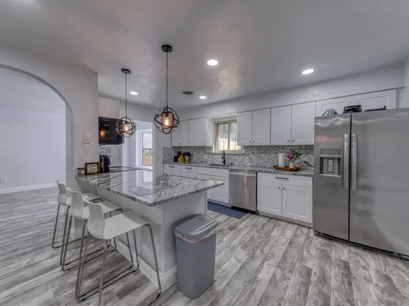 5720 Wedgworth Rd, Fort Worth, TX 76133