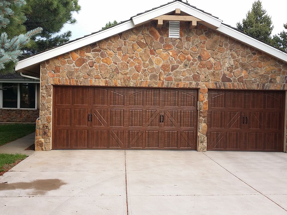 2nd image of 9060 Corral Ln