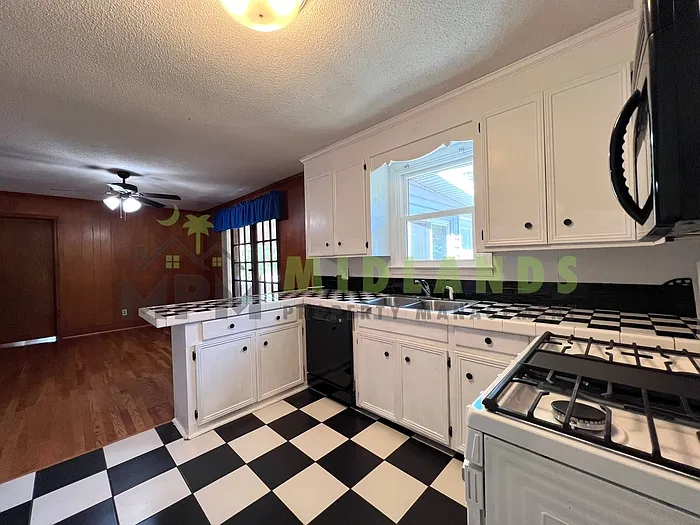 3836 Davies Dr — Photo 12