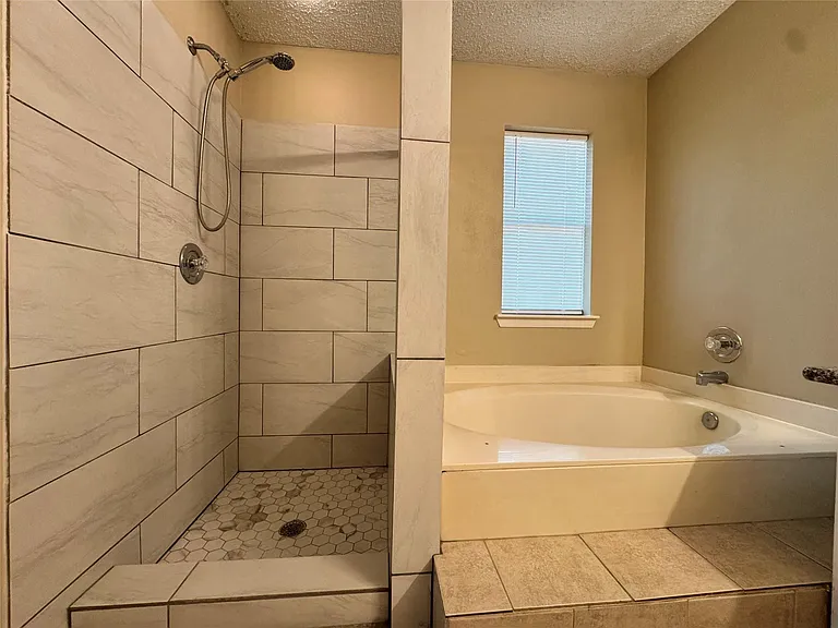 11 Cottage Grove Pl — Photo 19
