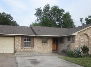 9202 Colendale Dr, Houston, TX 77037