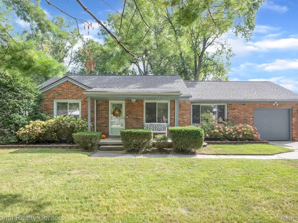 15340 Foch St, Livonia, MI 48154