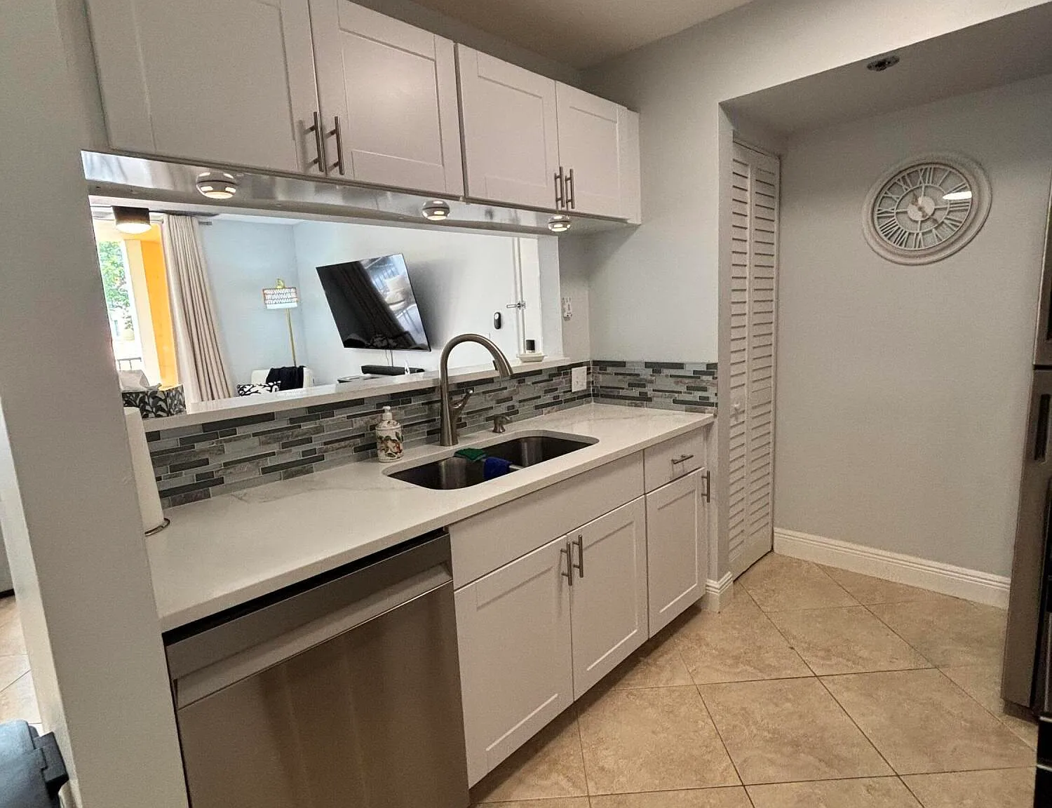 2 bed, 1.0 bath, 922 sqft, $4,800 — Photo 3