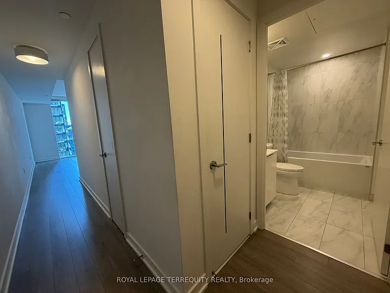 357 King St W #3307 — Photo 13