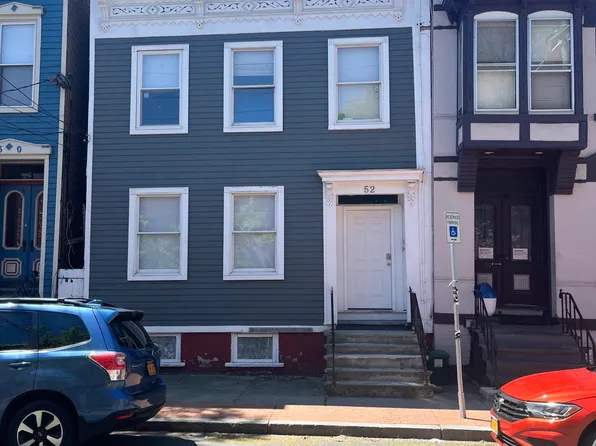 52 Irving Street, Albany, NY 12202