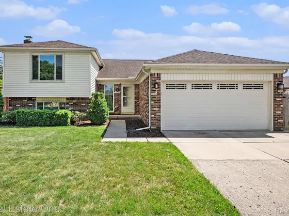 13732 Brunswick Dr, Sterling Heights, MI 48312