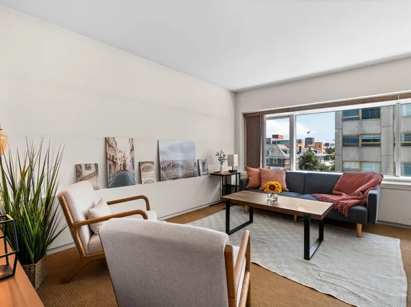 555 E William St APT 4J, Ann Arbor, MI 48104