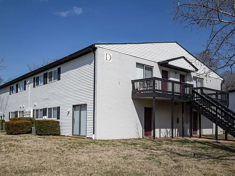 Brookwood Apartments — Photo 22