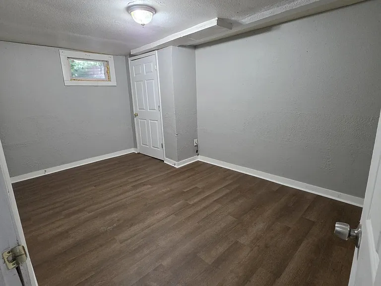 1685 N Forbes Rd — Photo 9