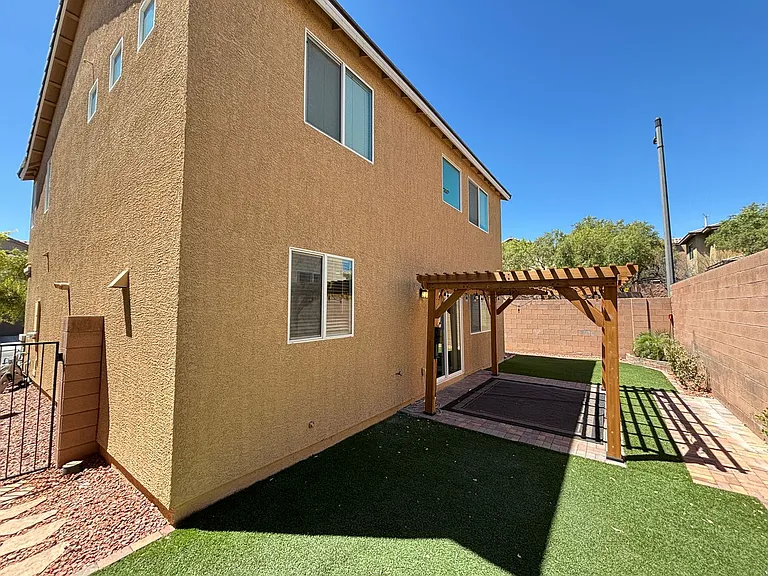 10612 Forum Peak Ln — Photo 42